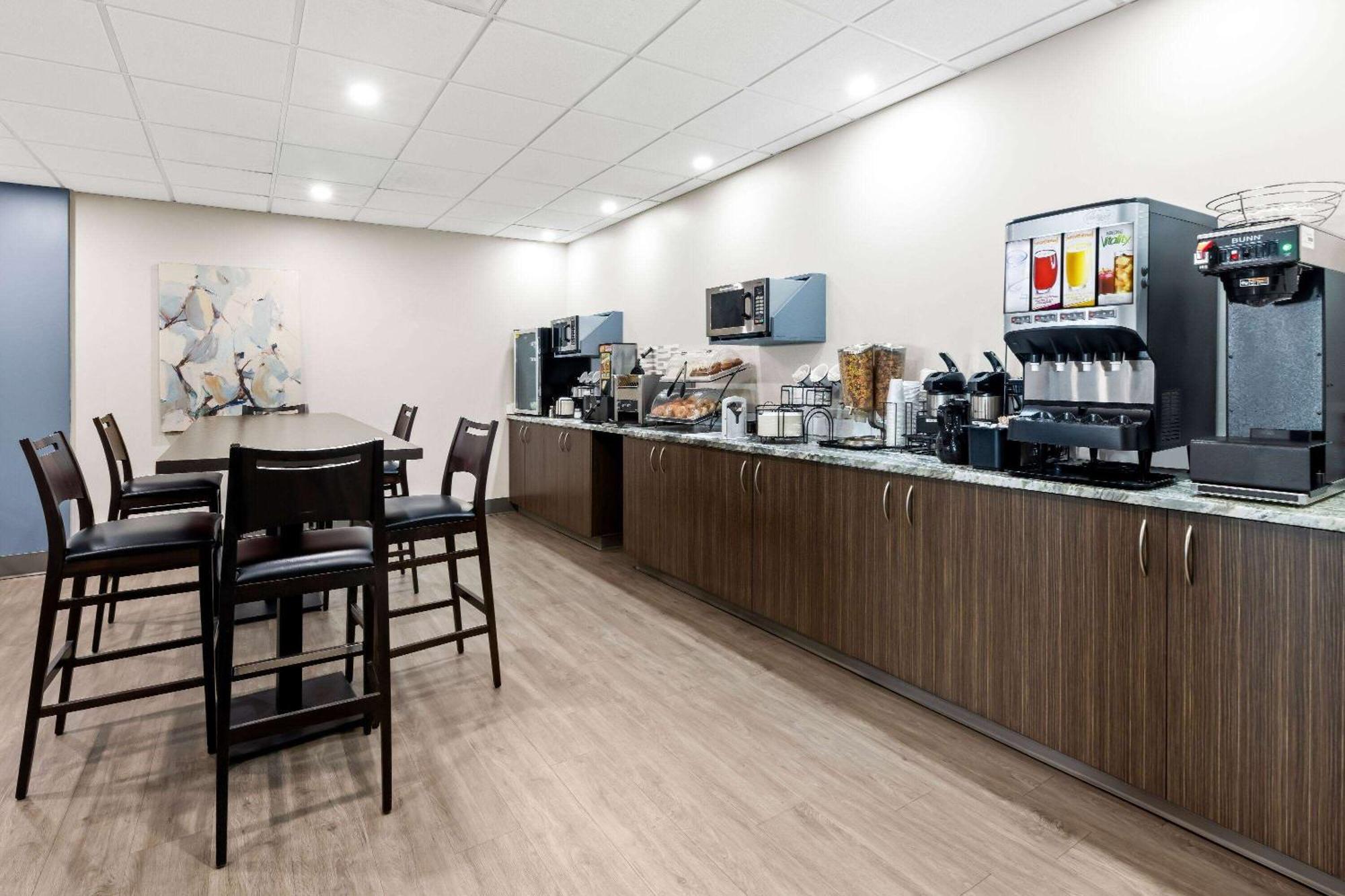 Howard Johnson By Wyndham Thunder Bay Buitenkant foto
