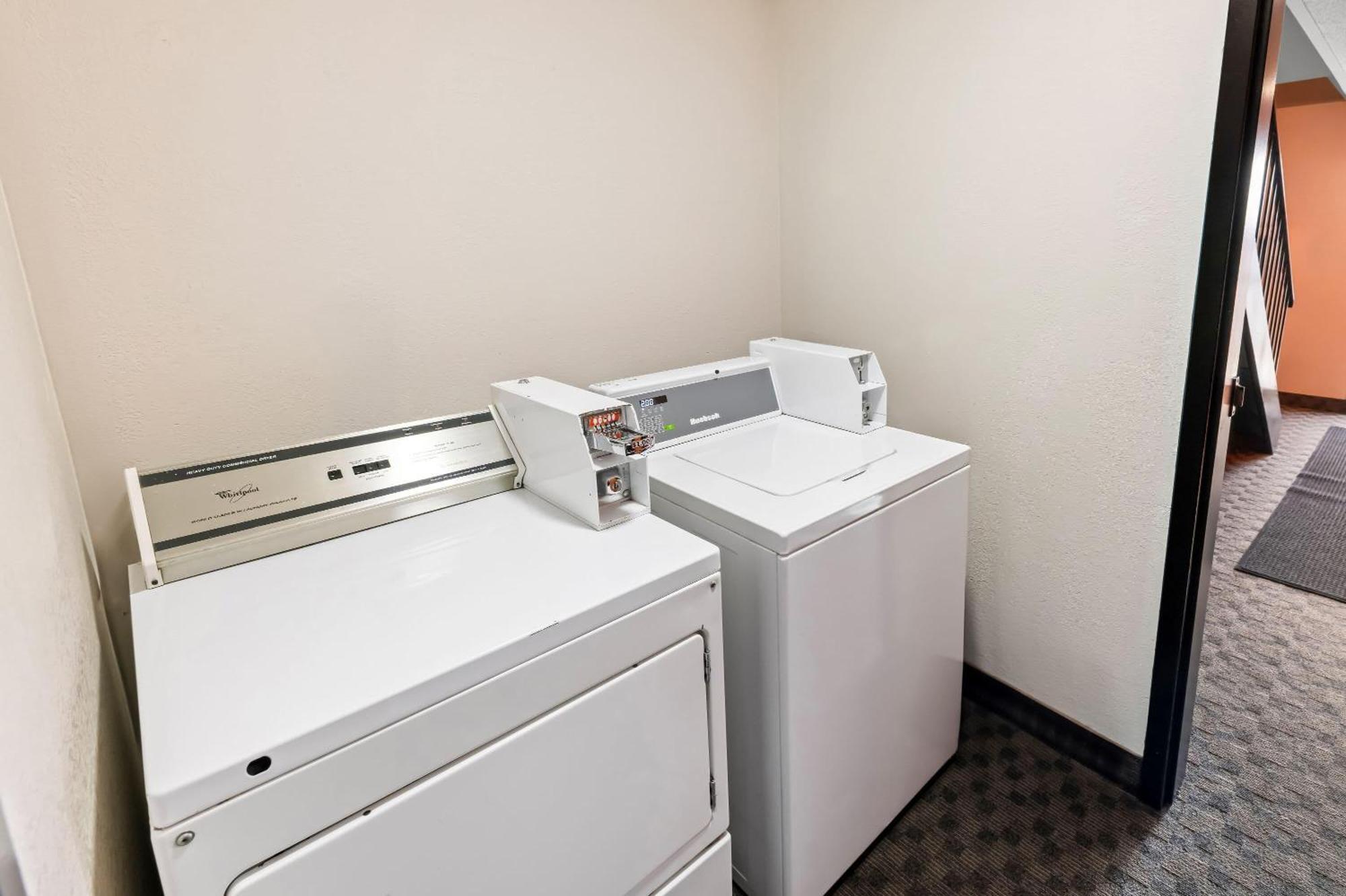 Howard Johnson By Wyndham Thunder Bay Buitenkant foto